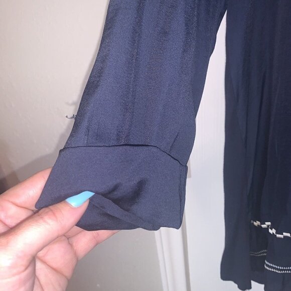 Dolan Anthropologie Navy Blue Grand Bazaar Embroidered Tunic Top Size Medium - Picture 5 of 9